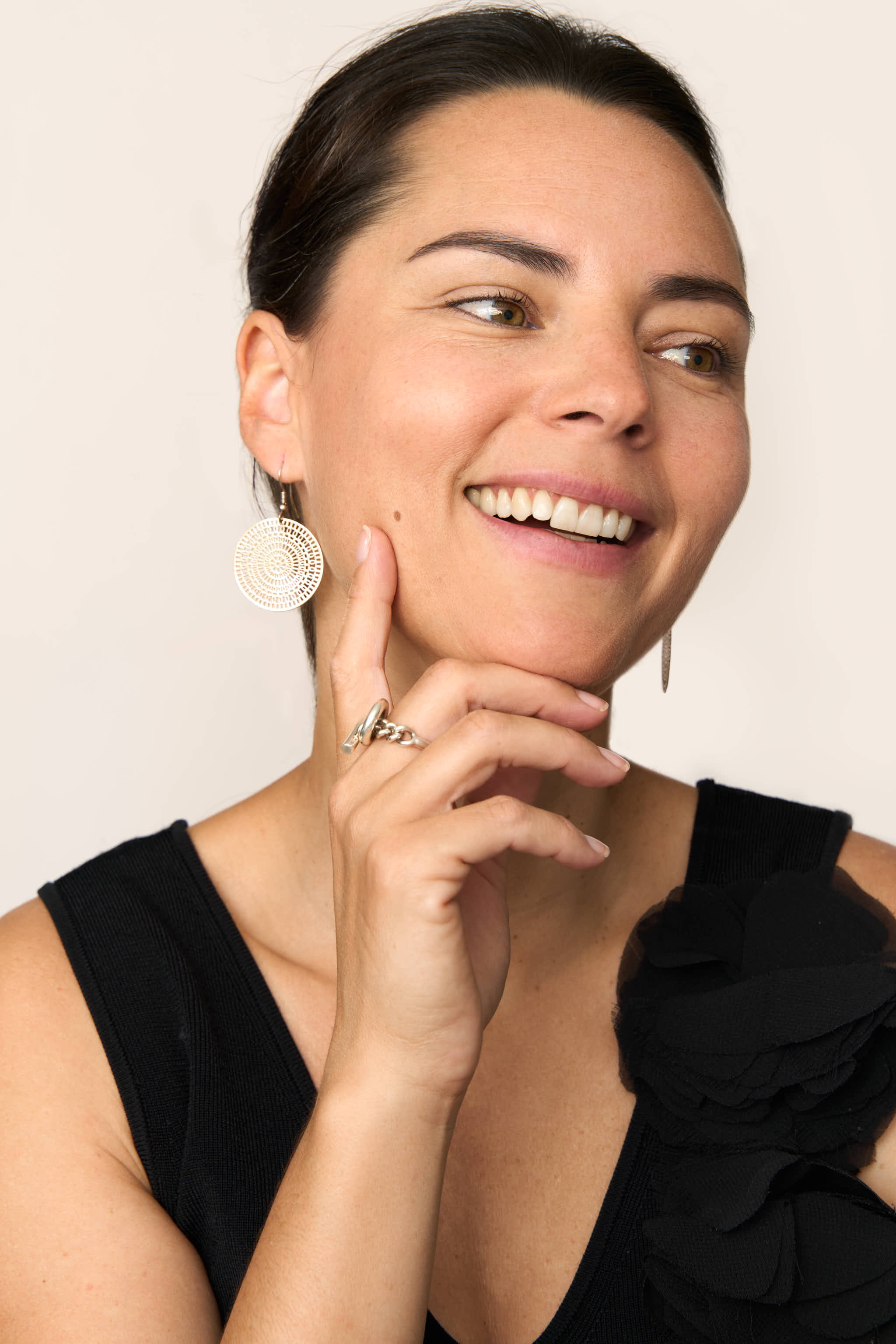 Sofia Mouly – portrait artistique par Elisa Bron, 2025